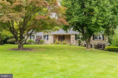 1800 Cathedral Rd, Huntingdon Valley, PA 19006