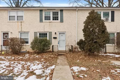 171 Sunrise Dr, Pottstown, PA 19464