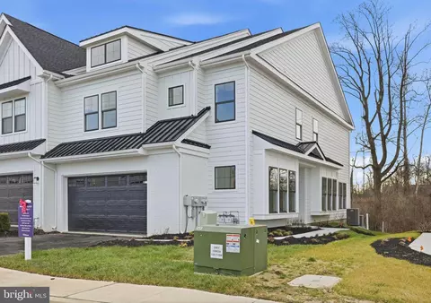 121 River Trail Cir #11, King Of Prussia, PA 19406