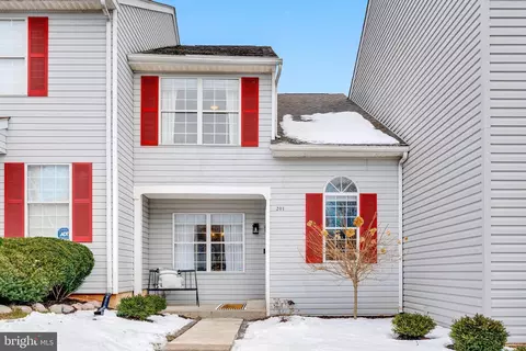 201 Stratford Ct, Lansdale, PA 19446