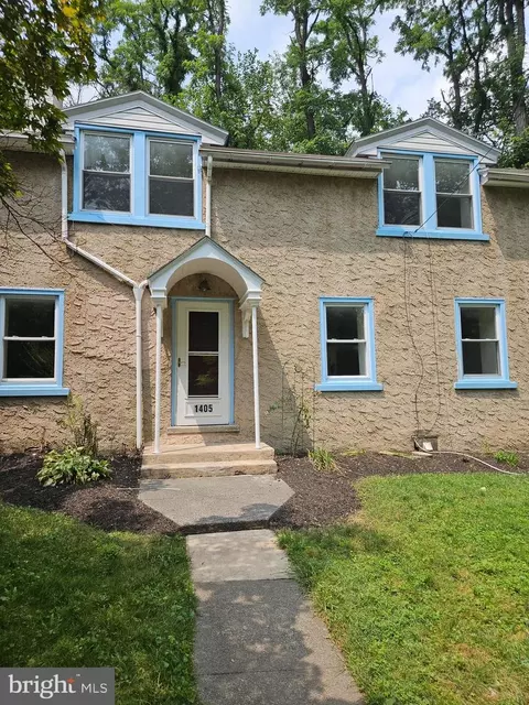 1405 Old Glasgow St, Pottstown, PA 19464