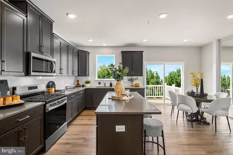 33 E Front St, Bridgeport, PA 19405