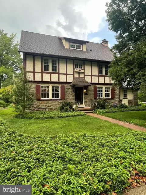 8128 Brookside Rd, Elkins Park, PA 19027