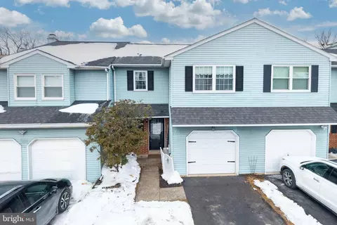 227 Jonathan Dr, North Wales, PA 19454