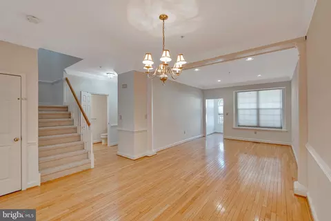 Living - 1129 Brians Way, Wayne, PA 19087 photo 5 of 9
