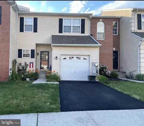 101 Green View Dr, Pottstown, PA 19464
