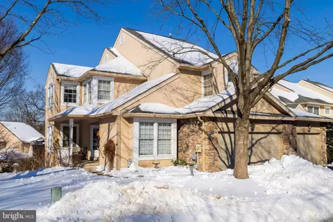 216 Linden Dr #216, Elkins Park, PA 19027
