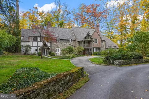 320 Quarry Ln, Haverford, PA 19041