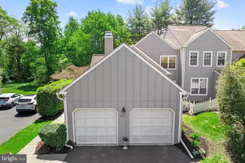 125 Evergreen Ct, Blue Bell, PA 19422
