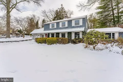 2212 Lantern Ln, Lafayette Hill, PA 19444