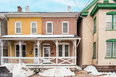 327 Jefferson St, East Greenville, PA 18041