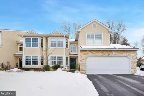 201 Crystal Ct, Blue Bell, PA 19422