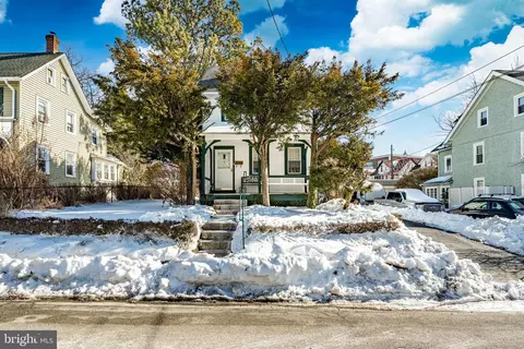 33 S Merion Ave, Bryn Mawr, PA 19010