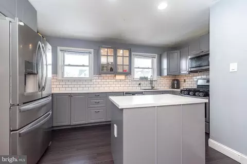 608 Natalie Ln, Norristown, PA 19401