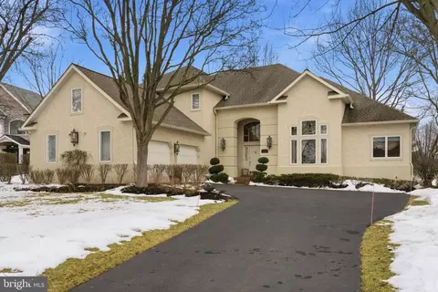 128 Inverness Dr, Blue Bell, PA 19422