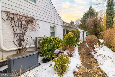 Exterior - 412 Rices Mill Rd, Wyncote, PA 19095 photo 5 of 14
