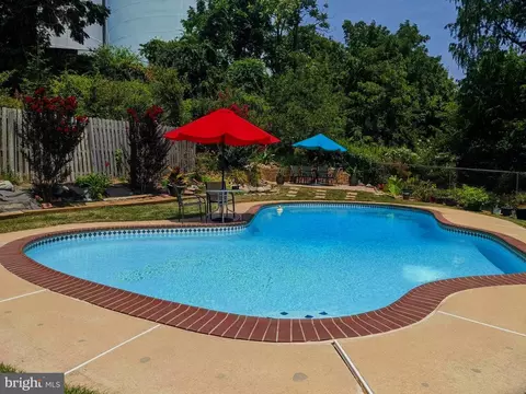 2189 Schaeffer Rd, Abington, PA 19001