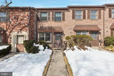 336 Glen Way #336, Elkins Park, PA 19027
