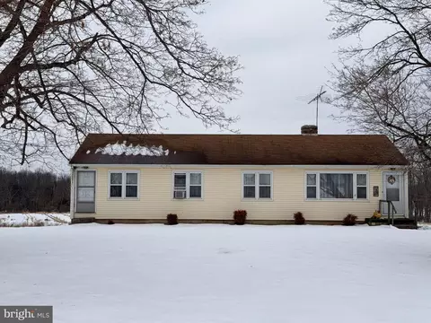 429 Fagleysville Rd, Perkiomenville, PA 18074