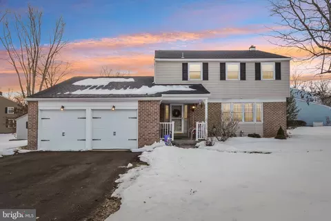 2296 Bramble Gate Dr, Hatfield, PA 19440