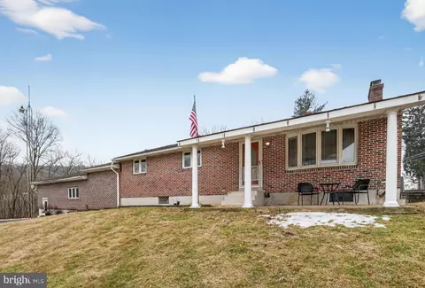 211 Spring Mount Rd, Schwenksville, PA 19473