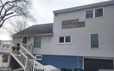 2037 Harts Ln, Conshohocken, PA 19428