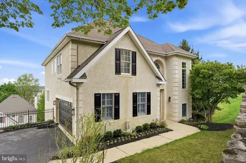 1119 Riverview, Conshohocken, PA 19428
