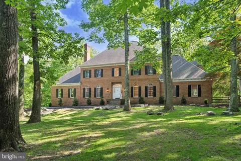 2824 Hill Rd, Green Lane, PA 18054