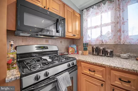 Kitchen - 2409 Ashbourne Rd, Wyncote, PA 19095 photo 2 of 5