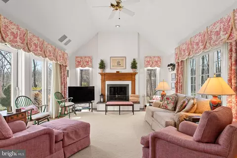 Living - 1244 Denbigh Ln, Wayne, PA 19087 photo 2 of 2