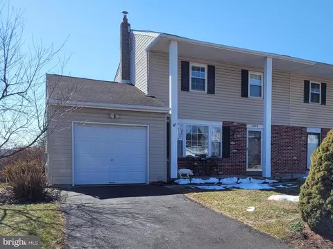 2810 Truman Dr, Hatfield, PA 19440