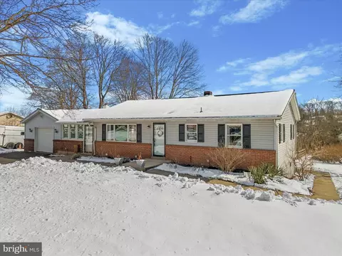 360 Maple Ave, Collegeville, PA 19426