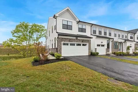 211 Lilac St, King Of Prussia, PA 19406