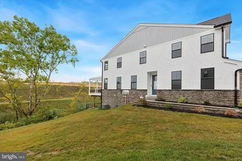 211 Lilac St, King Of Prussia, PA 19406