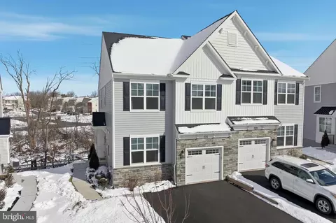 131 Charles Ln, Harleysville, PA 19438