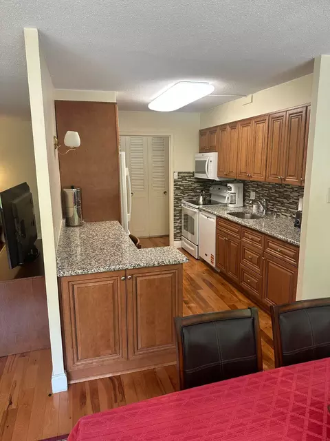 1001 City Ave #EC204, Wynnewood, PA 19096
