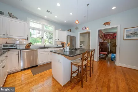 Kitchen - 1241 Denbigh Ln, Wayne, PA 19087 photo 4 of 6