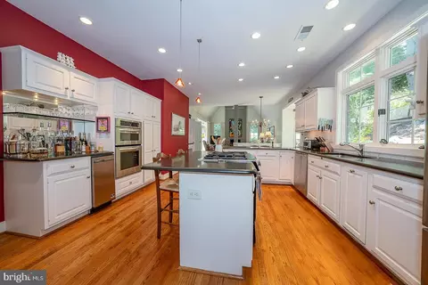 Kitchen - 1241 Denbigh Ln, Wayne, PA 19087 photo 3 of 6