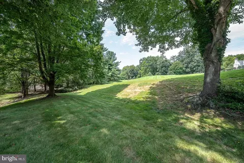 Exterior - 1241 Denbigh Ln, Wayne, PA 19087 photo 15 of 24