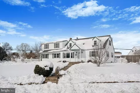 513 Stewart Rd, Hatboro, PA 19040