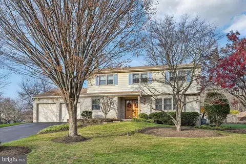 513 Mourning Dove Rd, Audubon, PA 19403