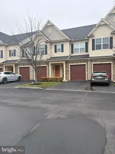 121 Bradbury Dr #B, East Norriton, PA 19401