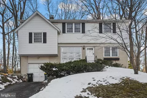 411 Greyhorse Rd, Willow Grove, PA 19090