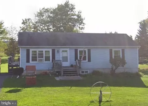 568 Swamp Picnic Rd, Gilbertsville, PA 19525