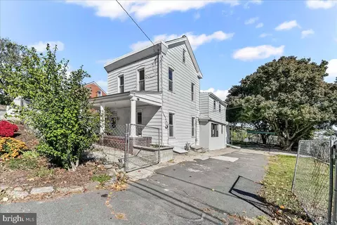 85 Price St, Bala Cynwyd, PA 19004
