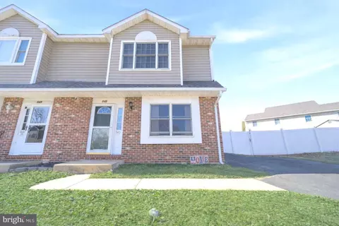 545 W 6th St, Pennsburg, PA 18073
