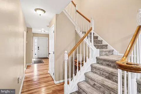 Entry Way - 98 Forrest Ct, Royersford, PA 19468 photo 2 of 3