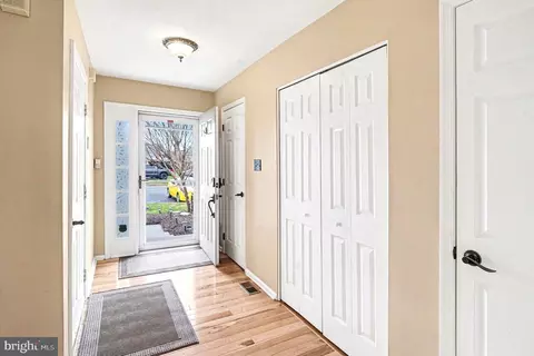Entry Way - 98 Forrest Ct, Royersford, PA 19468 photo 1 of 3