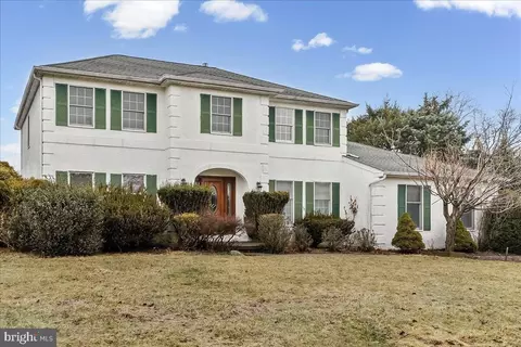 121 Gwynmont Dr, North Wales, PA 19454