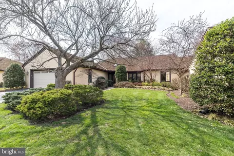 11 Steeplechase Ln, Blue Bell, PA 19422